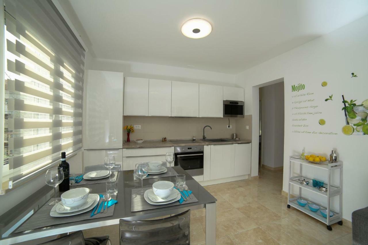 Amazing Luxury 4Star Apartment Laura Supetar Exterior foto